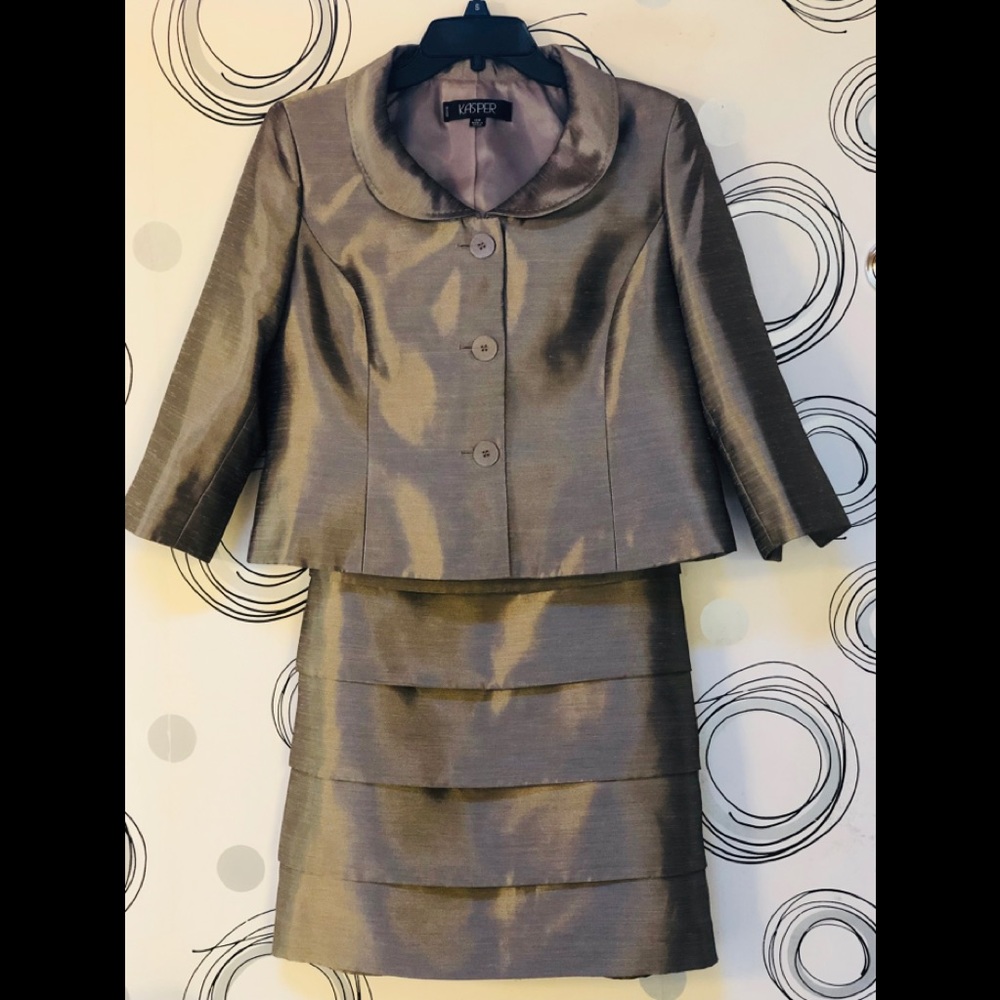 Kasper Petite Metallic Gray Suit